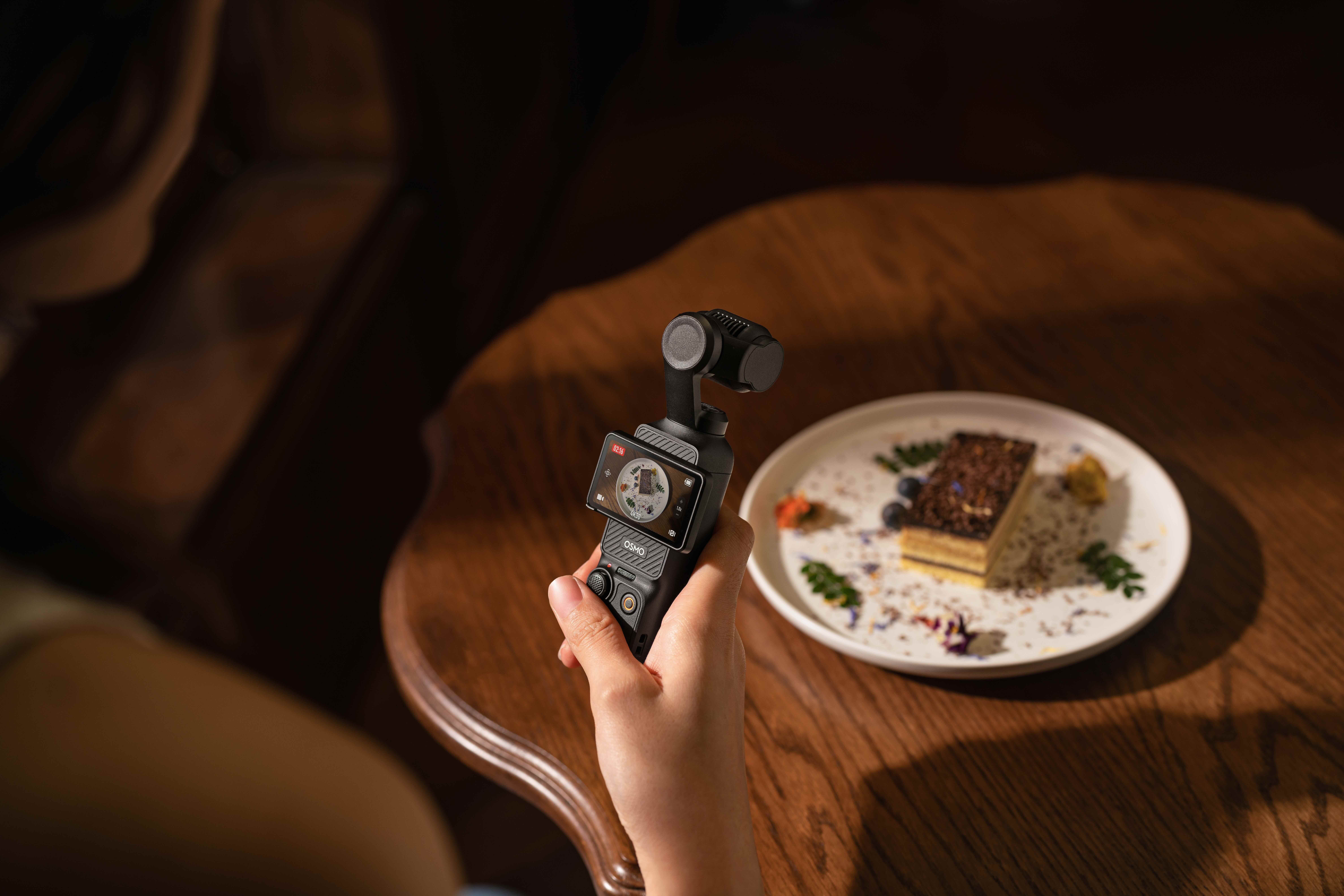 Osmo Pocket 3 Creator Combo lifestyle