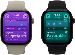 Két Apple Watch Series 12: világos aranyszínű alumíniumtok, a nappali vitális jelek kissé eltérnek a szokásostól, Digital Crown, homokszínű sportszíj, fekete alumíniumtok, az alvási vitális jelek a kedvező tartományban vannak, Digital Crown, fekete sportszíj