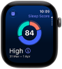 Apple Watch Series 12 asztroszürke alumíniumtokkal, az alvási pontszám kördiagramja, Digital Crown forgatógomb a tok jobb oldalán