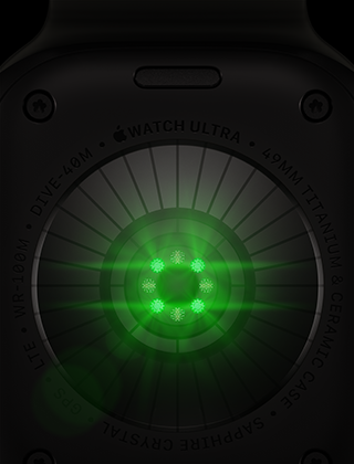 Fekete titántokos Apple Watch Ultra 4 hátulnézete több, zöld LED-fényt kibocsátó, kerek érzékelővel