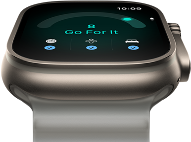 Apple Watch Ultra 4, natúr színű titántok, 8-as felkészültségi pontszám, jobb oldali nézet, Digital Crown, megemelt oldalsó gomb, áttetsző szürke Óceán szíj