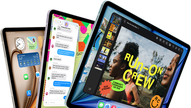 Három iPad Air legyezőszerű elrendezésben, különböző színekben: kék, lila, csillagfény. A készülékek elölnézetből, enyhén oldalra fordítva látszanak, mindegyik kijelzőjén más-más: a Keynote alkalmazás, az Üzenetek alkalmazás, illetve a főképernyő