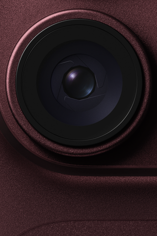 A fő kamera állítható fényrekesze egy burgundi színű iPhone 18 Prón