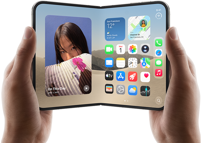 Két kézben tartott, fekvő tájolású, kinyitott [L8] színű iPhone [V68], a kijelző bal oldalán fotók, a jobb oldalán alkalmazások