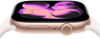 Apple Watch Series 11, rozéaranyszínű alumíniumtok, Áramlás számlap, jobb oldali nézet: Digital Crown, mikrofon, oldalsó gomb, lágy rózsaszín sportszíj