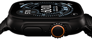 Apple Watch Ultra 3 oldalnézetből, fekete titántok, iránytű a Tájékozódás számlapon, oldalsó gomb és Digital Crown