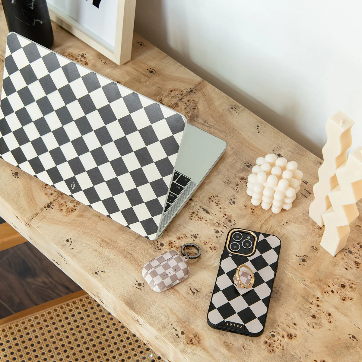 BURGA MacBook tokok