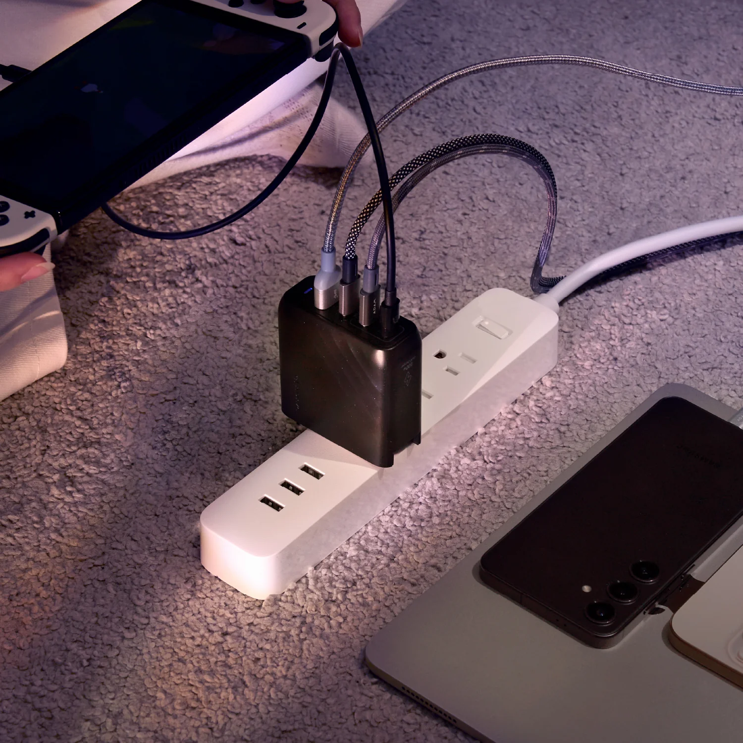 ADAM elements P100 GaN 100W 4 portos töltőkészlet / utazó adapter - fekete