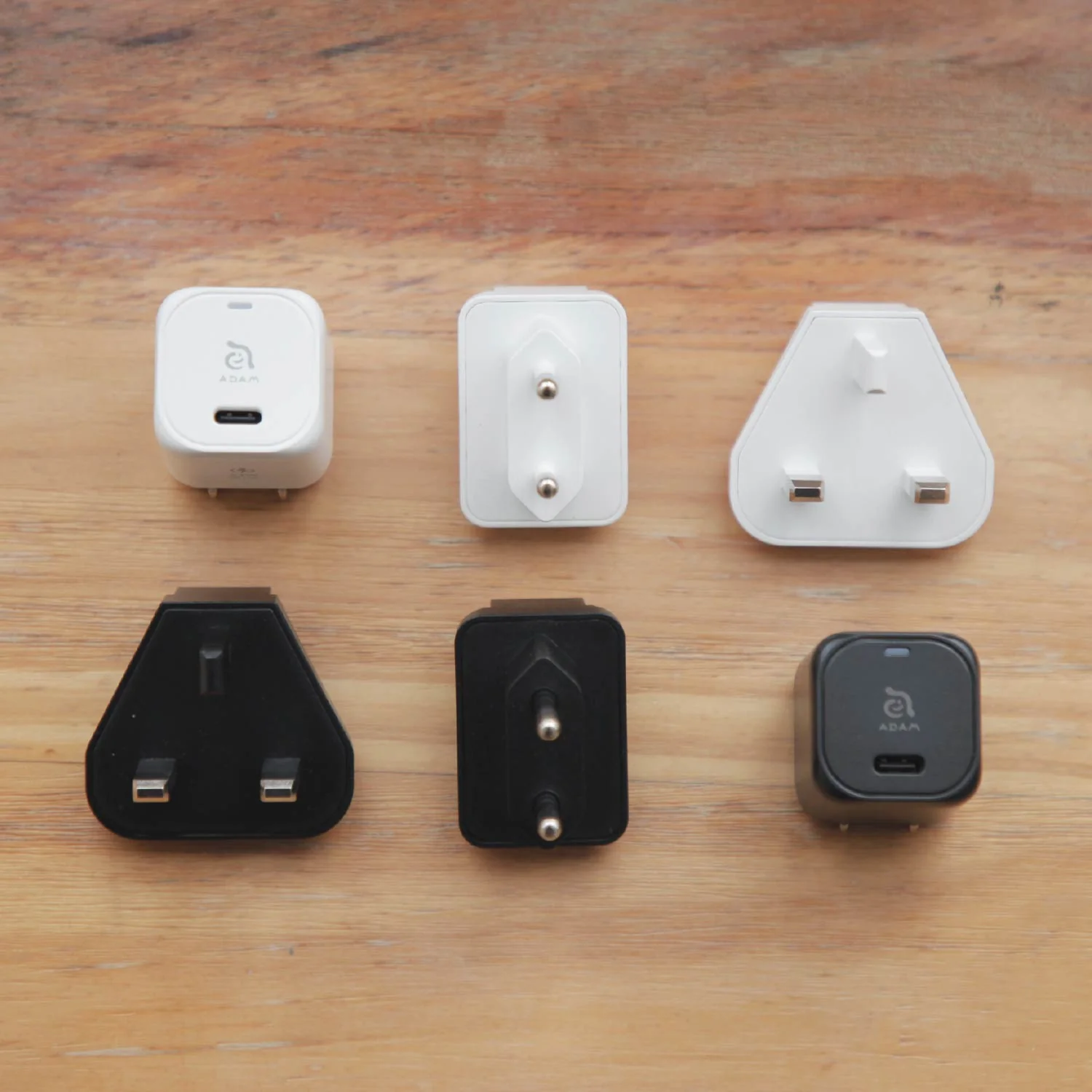 ADAM elements OMNIA P3 USB-C 33W kompakt fali töltő - fekete