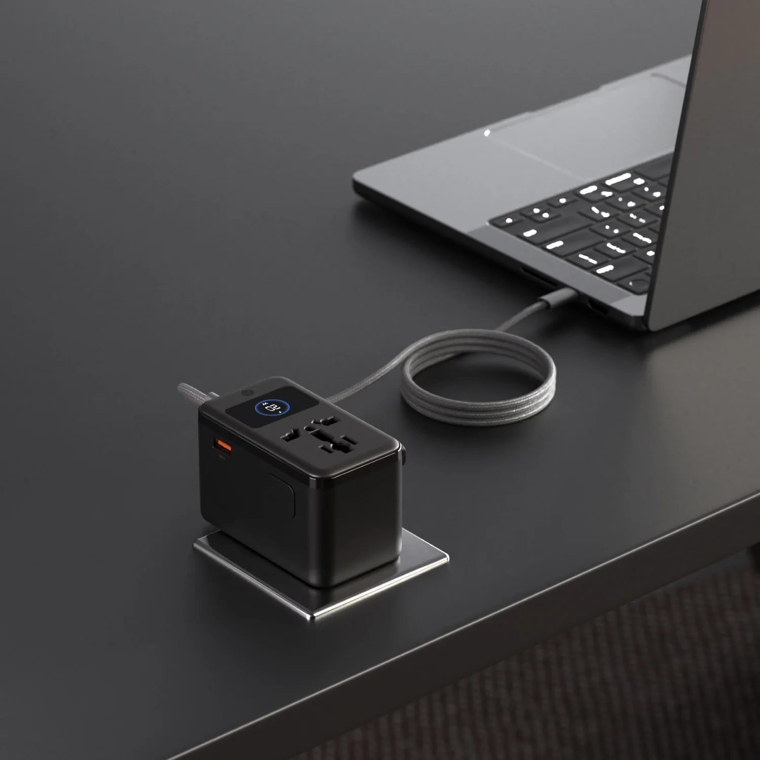 ADAM elements OMNIA T100D 100W GaN univerzális úti adapter kijelzővel – Kompakt erő az asztalon