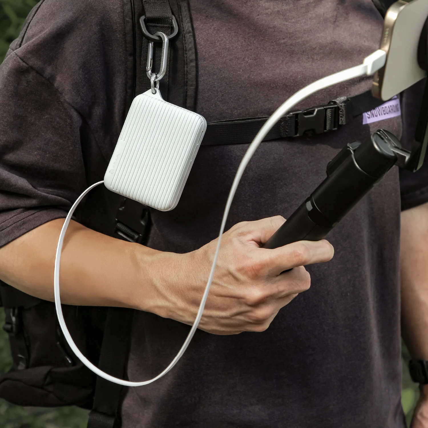 ADAM elements VIONTA T1S 30W 10 000 mAh solid state-akkumulátoros powerbank beépített kábellel - fehér