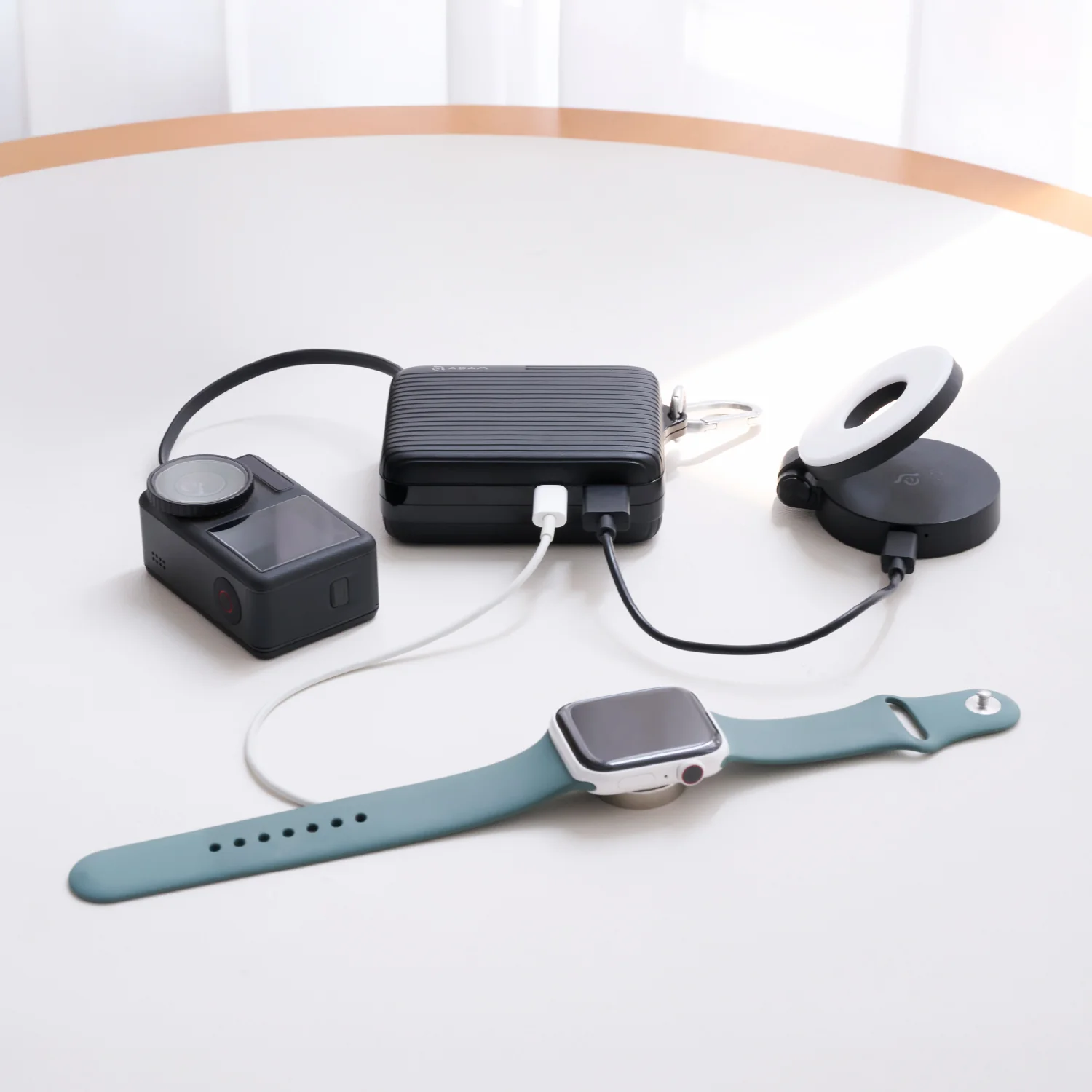 ADAM elements VIONTA T1S 30W 10 000 mAh solid state-akkumulátoros powerbank beépített kábellel - fekete