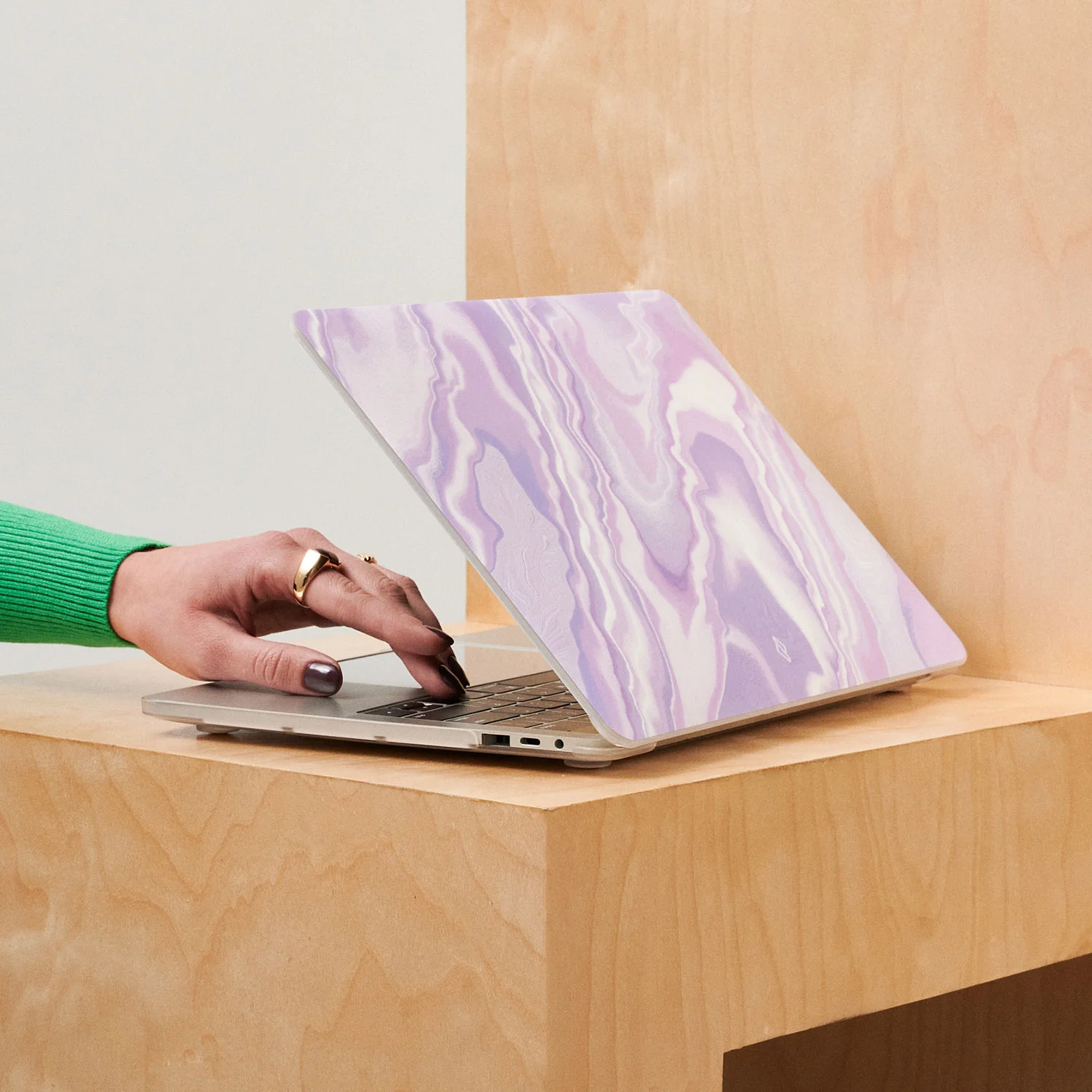BURGA MacBook Air 13" (M2-M4) laptop tok - cliché