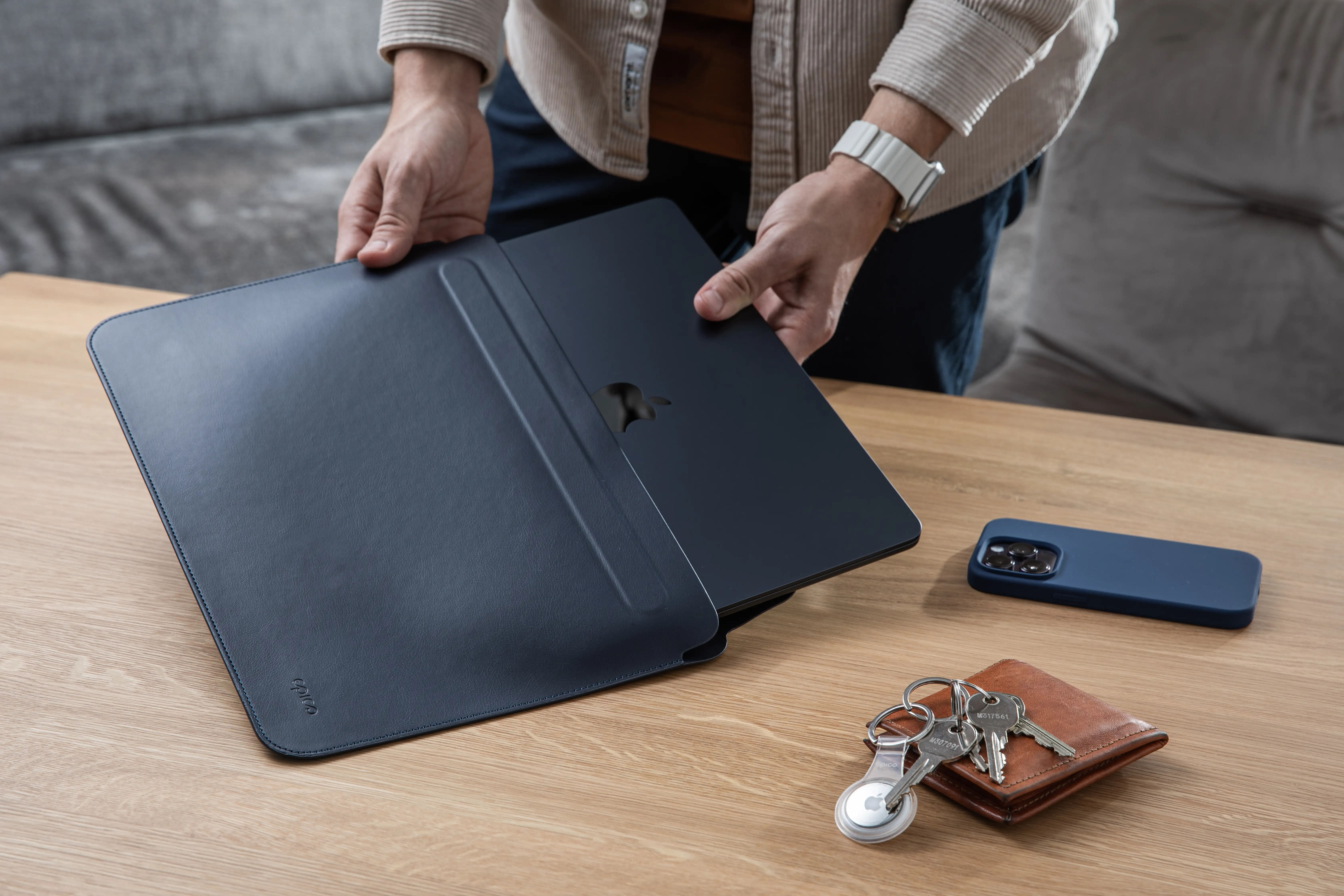 epico MacBook Air 13,3" bőrtok - sötétkék
