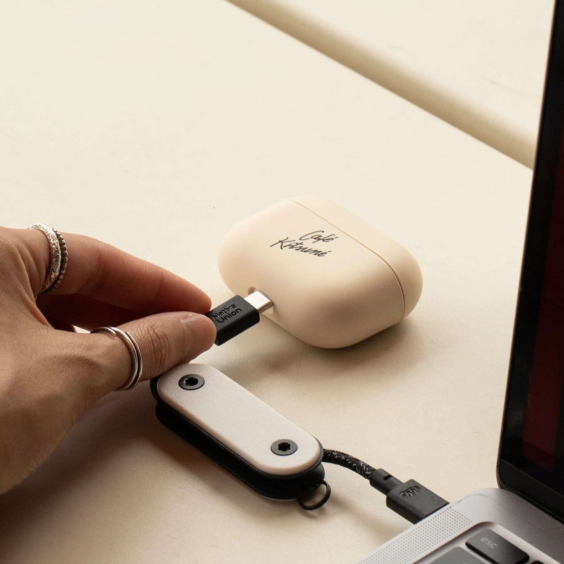 Native Union Pocket Cable kulcstartós USB-C töltőkábel, 60W - szürke