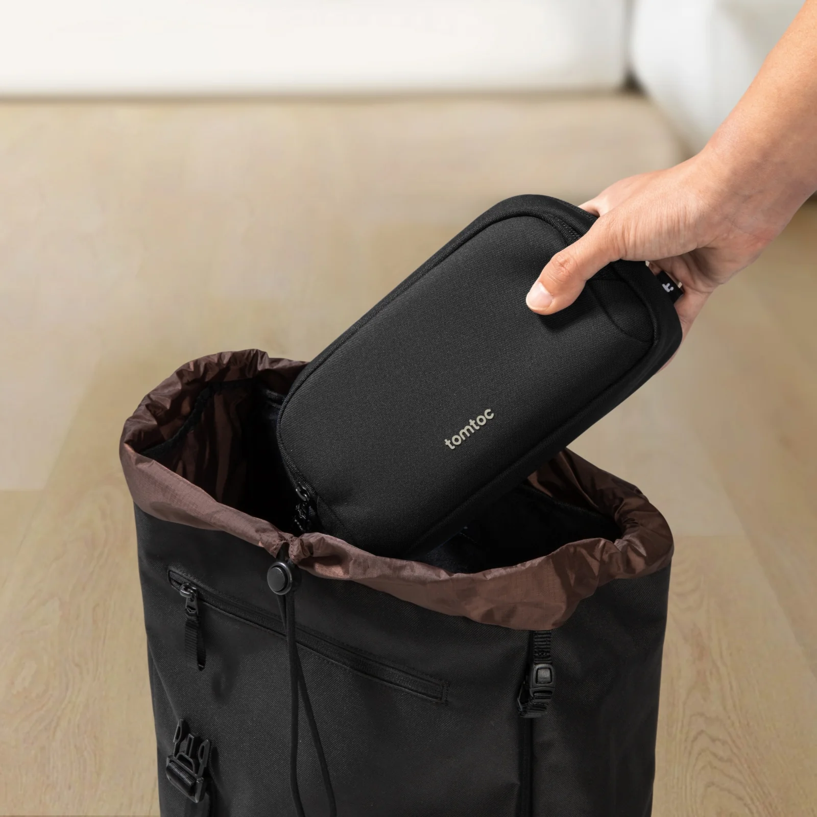 tomtoc T12 kábelrendszerező kiegészítő táska 1,8 l - fekete