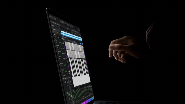 Zongorázás a képernyőn a Logic Pro appban